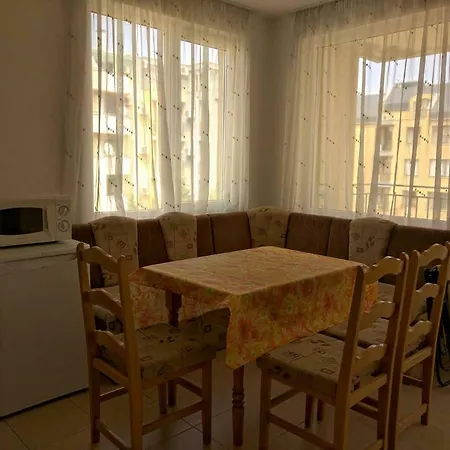 דירה Vrublevsky's - 300m From The Beach, Free Wifi סאני ביץ'
